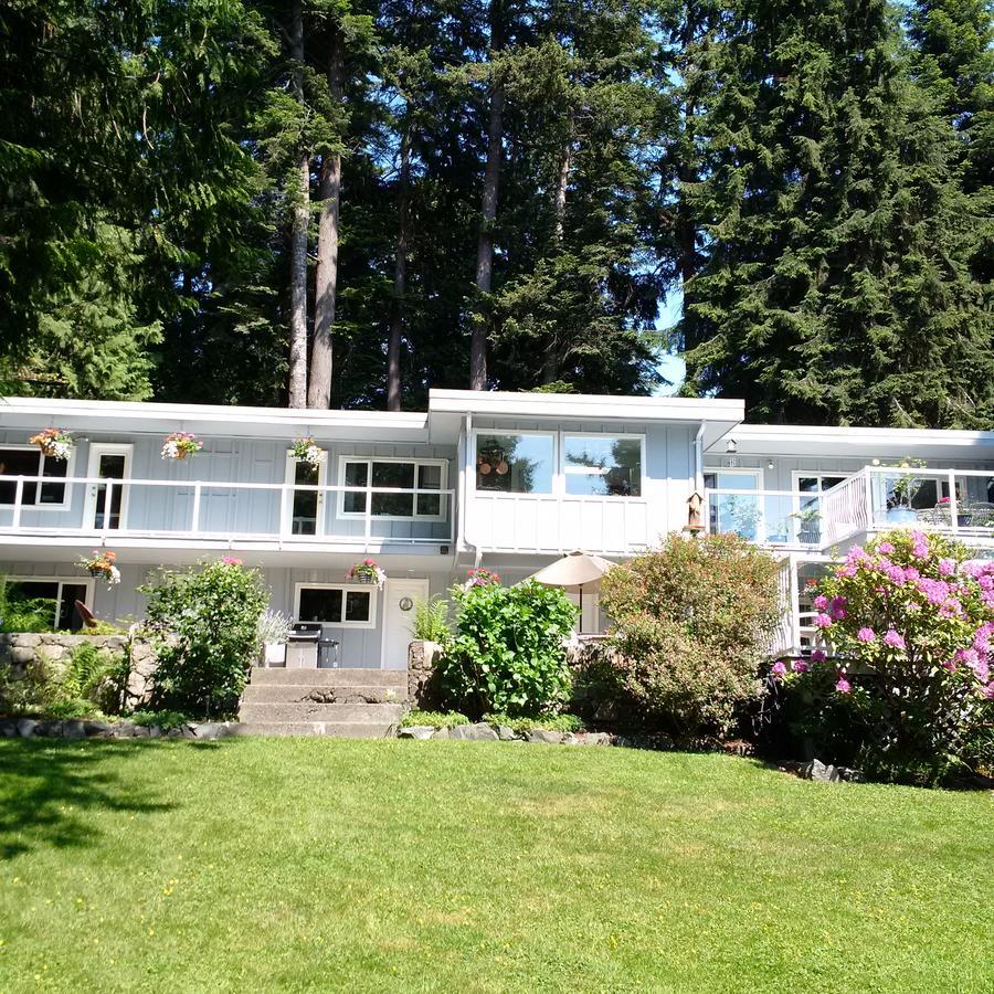 Caprice Bed & Breakfast Roberts Creek Exterior photo
